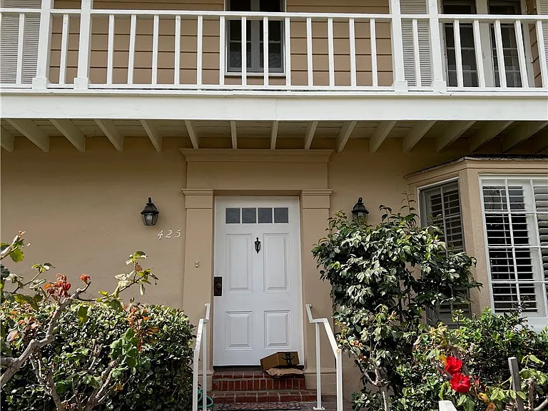 425 S Palm Dr — Photo 5