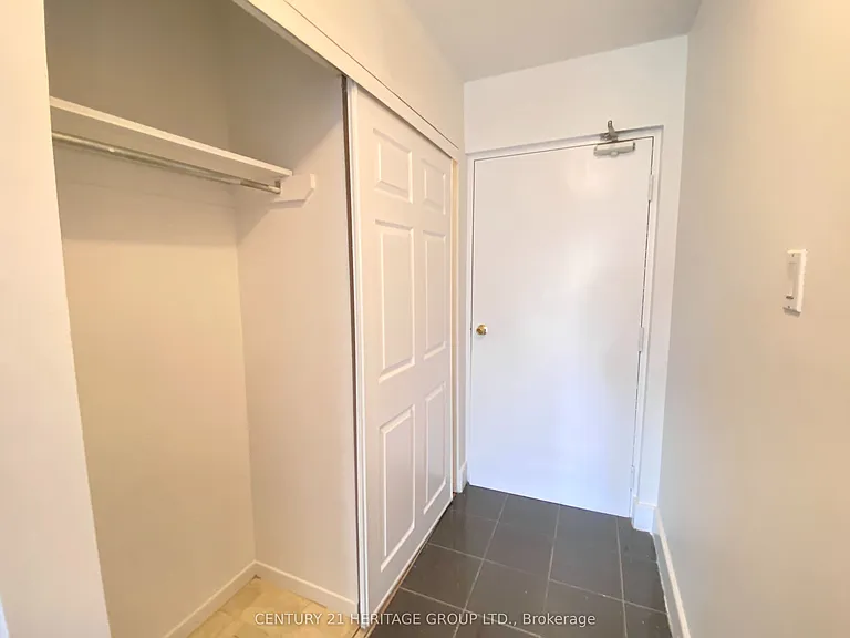 170 Grove St E #302 — Photo 18