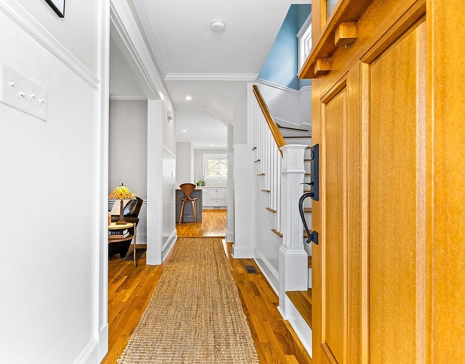 105 Perham St, West Roxbury, MA 02132 Zillow