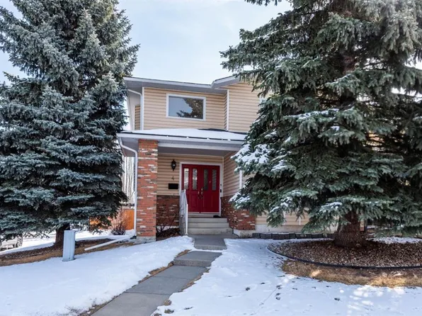 4 W Cedargrove Way SW, Calgary, AB T2W 4V2