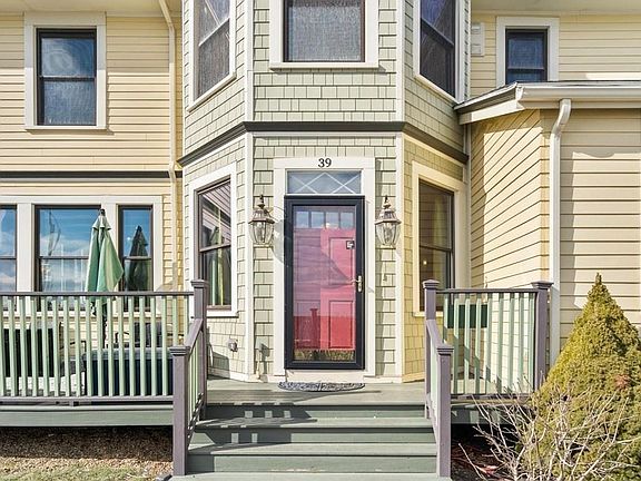 2nd image of 39 Lynn Shore Dr