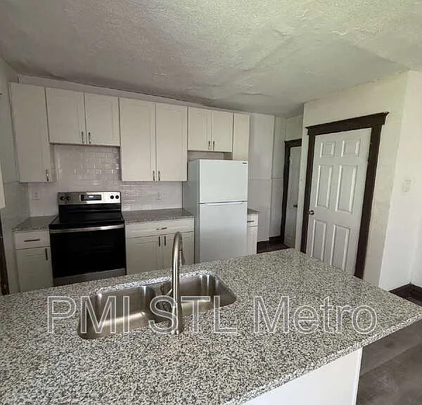 5952 Kennerly Ave — Photo 3