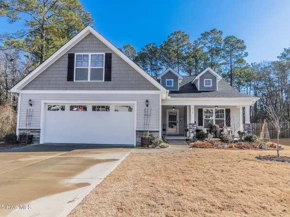 214 Pastoral Court, Sneads Ferry, NC 28460