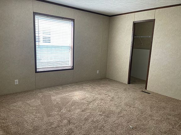 5th image of 1405 Revolution Dr