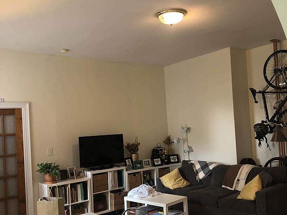 3rd image of 3 W 87th St APT 4D