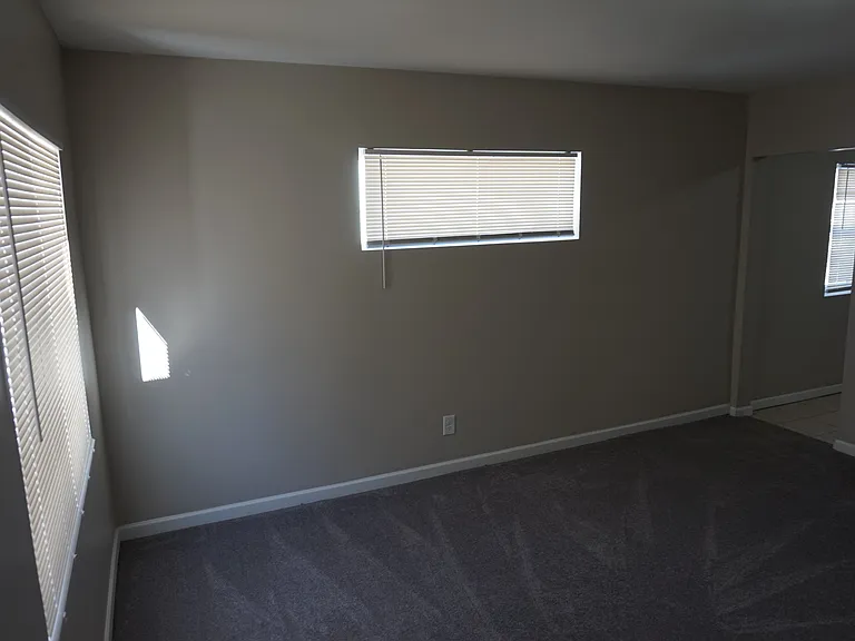 3555 Spruce St — Photo 5