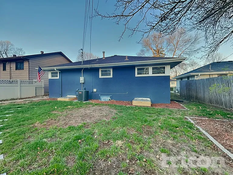 7317 Clinton Ave — Photo 15