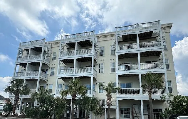 103 Charlotte Ave #103