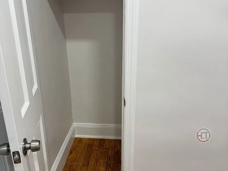 1623 Garfield St #1R — Photo 3