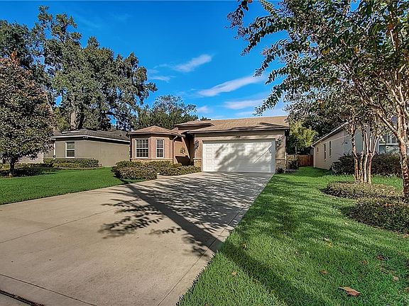 3rd image of 2105 Henderson Dr