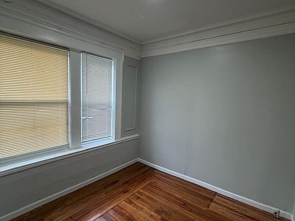 4th image of 313 Mount Prospect Ave #1M