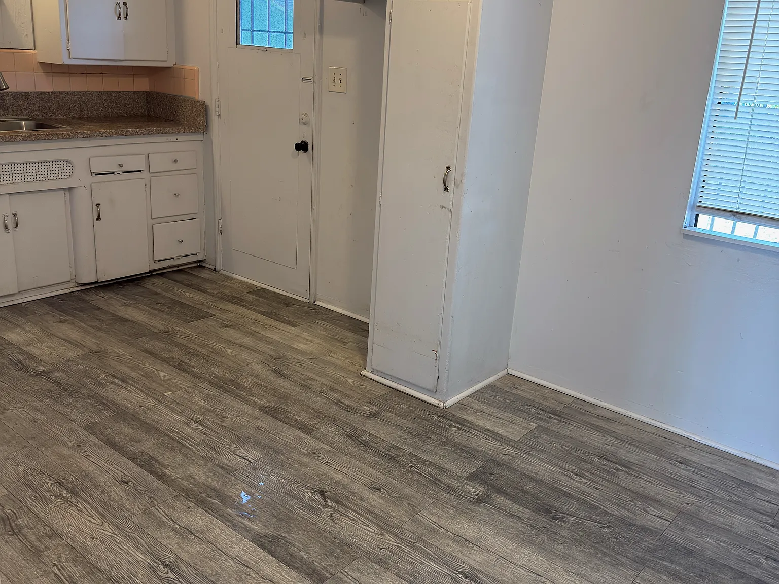 1 bed, 500 sqft, $1,700 — Photo 3