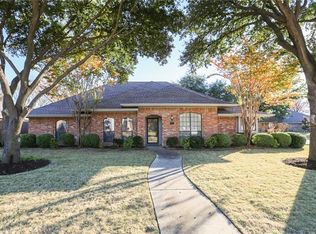 725 Robin Ln, Coppell, TX 75019