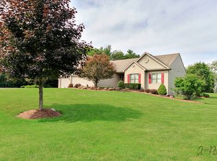 1902 Vineyard Ln, Spring Grove, IL 60081