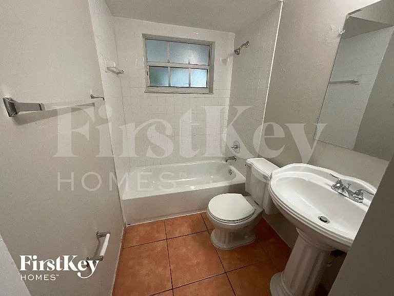 10352 SW 208th Ln — Photo 13