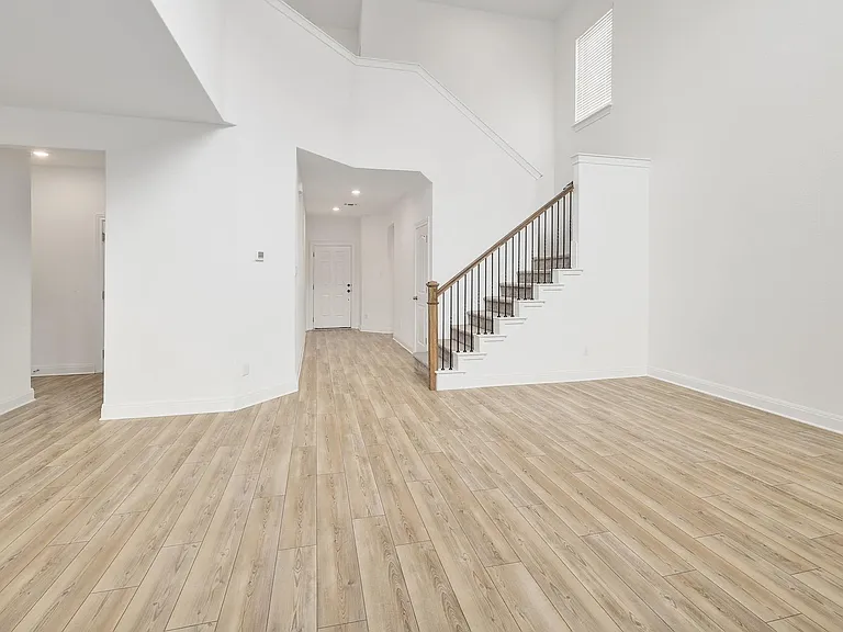 113 King Thistle Ct — Photo 6