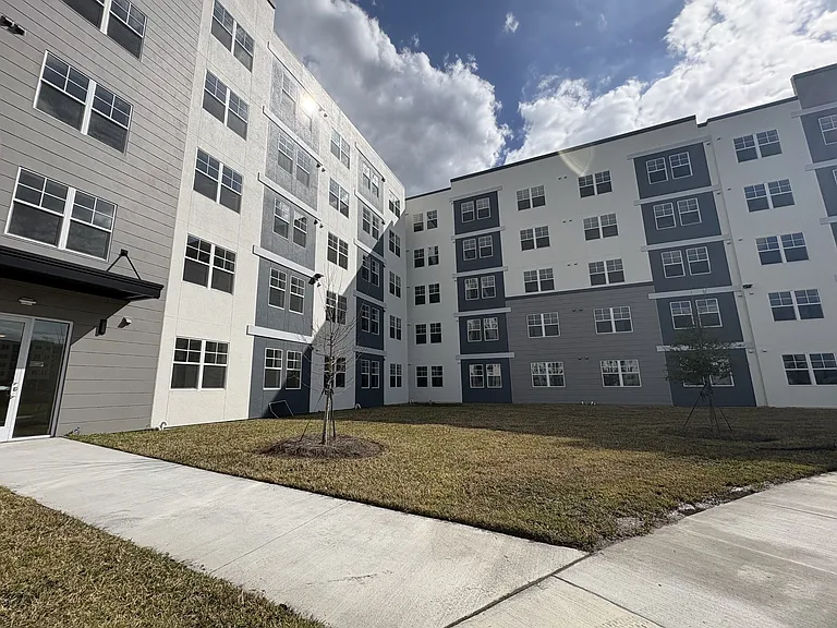 5587 Millenia Park Blvd — Photo 4