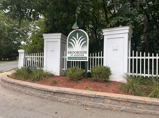 450 Brookside Dr #B, Andover, MA 01810