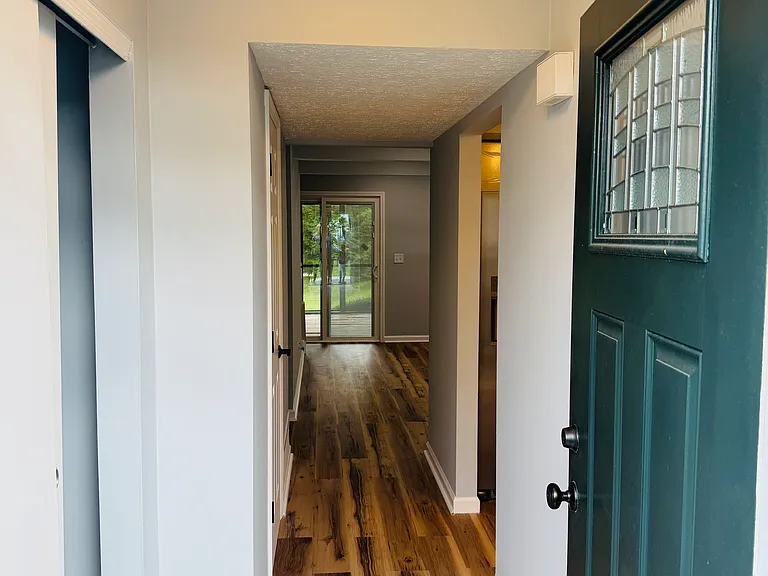 6956 Avery Rd — Photo 2