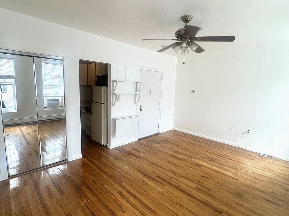 1st image of 107 S Elliott Pl APT 3R