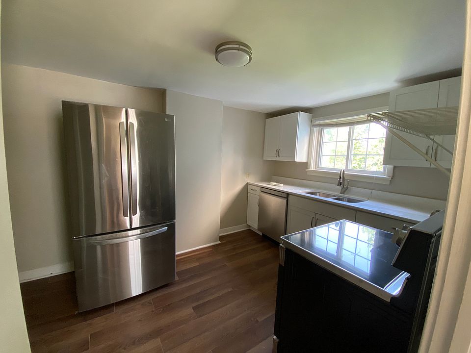 1st image of 439 Baird St