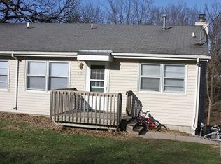 410 E Pleasant View Dr, Des Moines, IA 50315