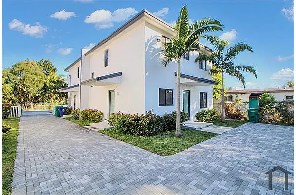 Building Photo - 21226 SW 119th Ave