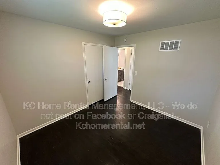5012 Powell Ave — Photo 17