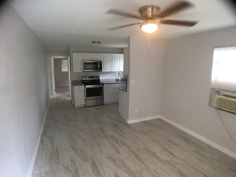 323 & 325 N Caroline St — Photo 5