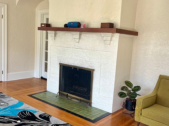 4th image of 1228 Belmont Ter