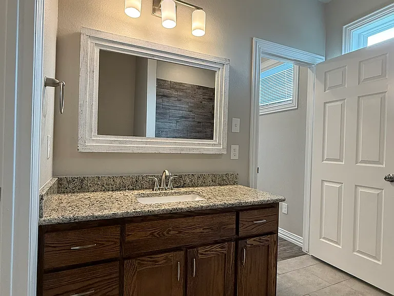 3202 Fenway Cir — Photo 9