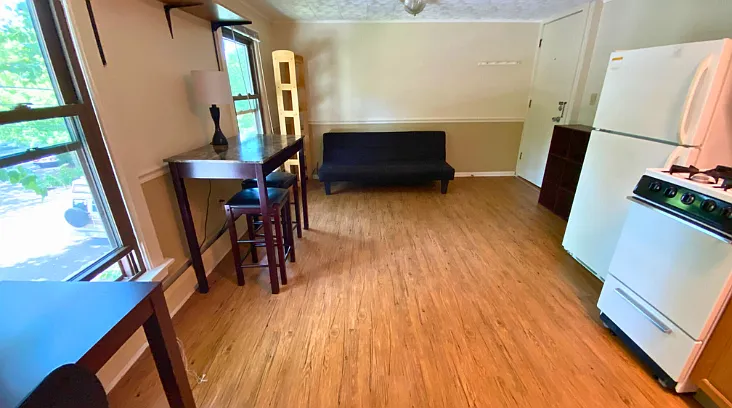 112 W Tompkins St #3 — Photo 5