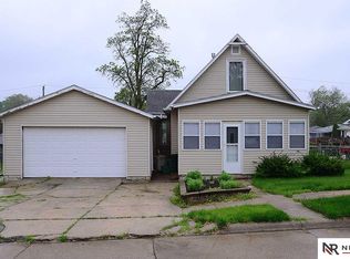 4723 O St, Omaha, NE 68117