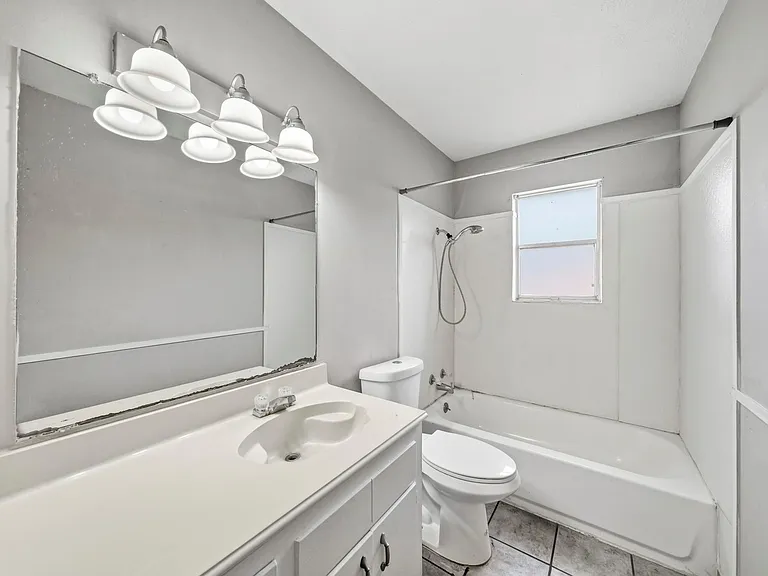 3324 Kathryn Cir — Photo 9