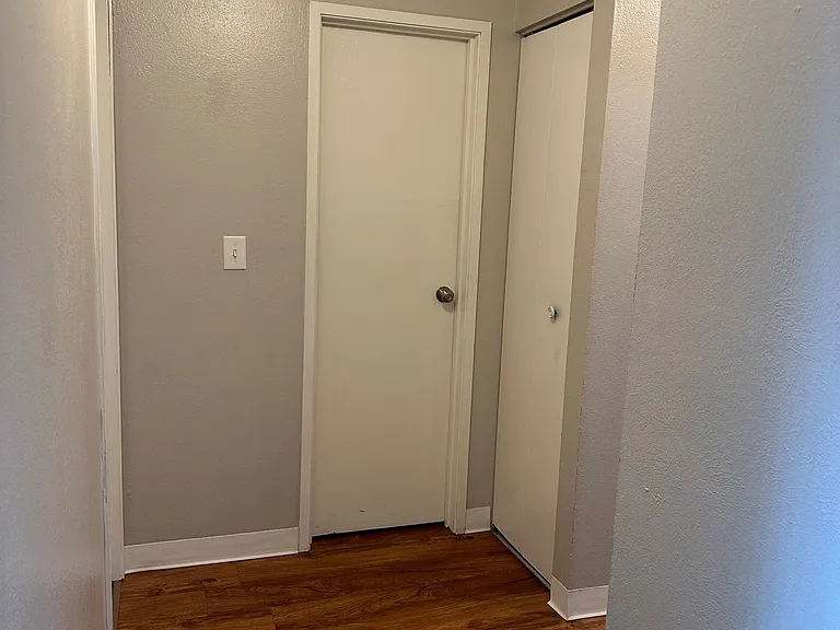 Prospect Pointe Apartments — Photo 43