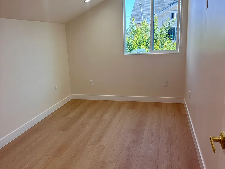 6233 Banner Ave #6235-1/4 — Photo 10