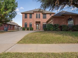 5305 Alta Loma Dr, Fort Worth, TX 76244