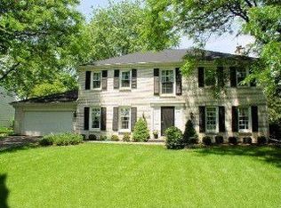 1200 Lake Shore Dr N, Barrington, IL 60010