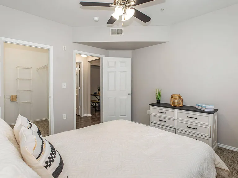 1401 S Aw Grimes Blvd — Photo 45