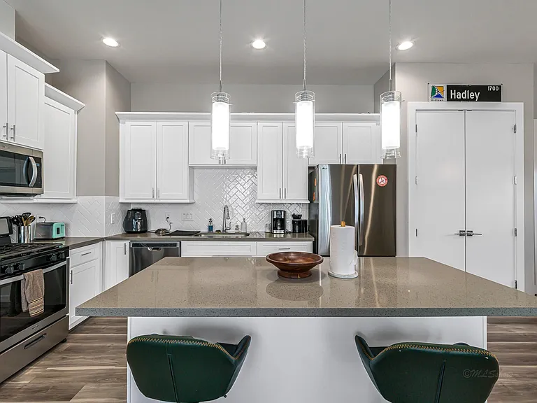 240 Julia St #A — Photo 18