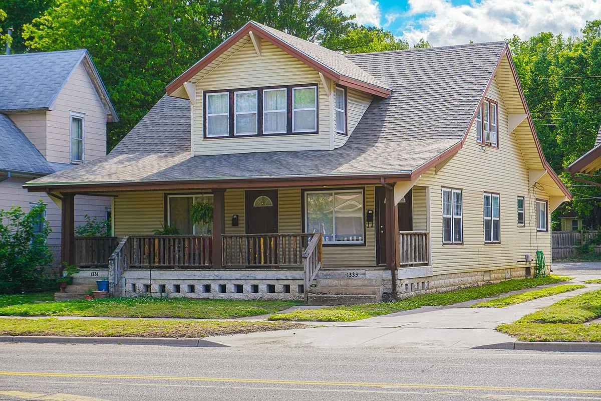 Building Photo - 1333 N Waco Ave
