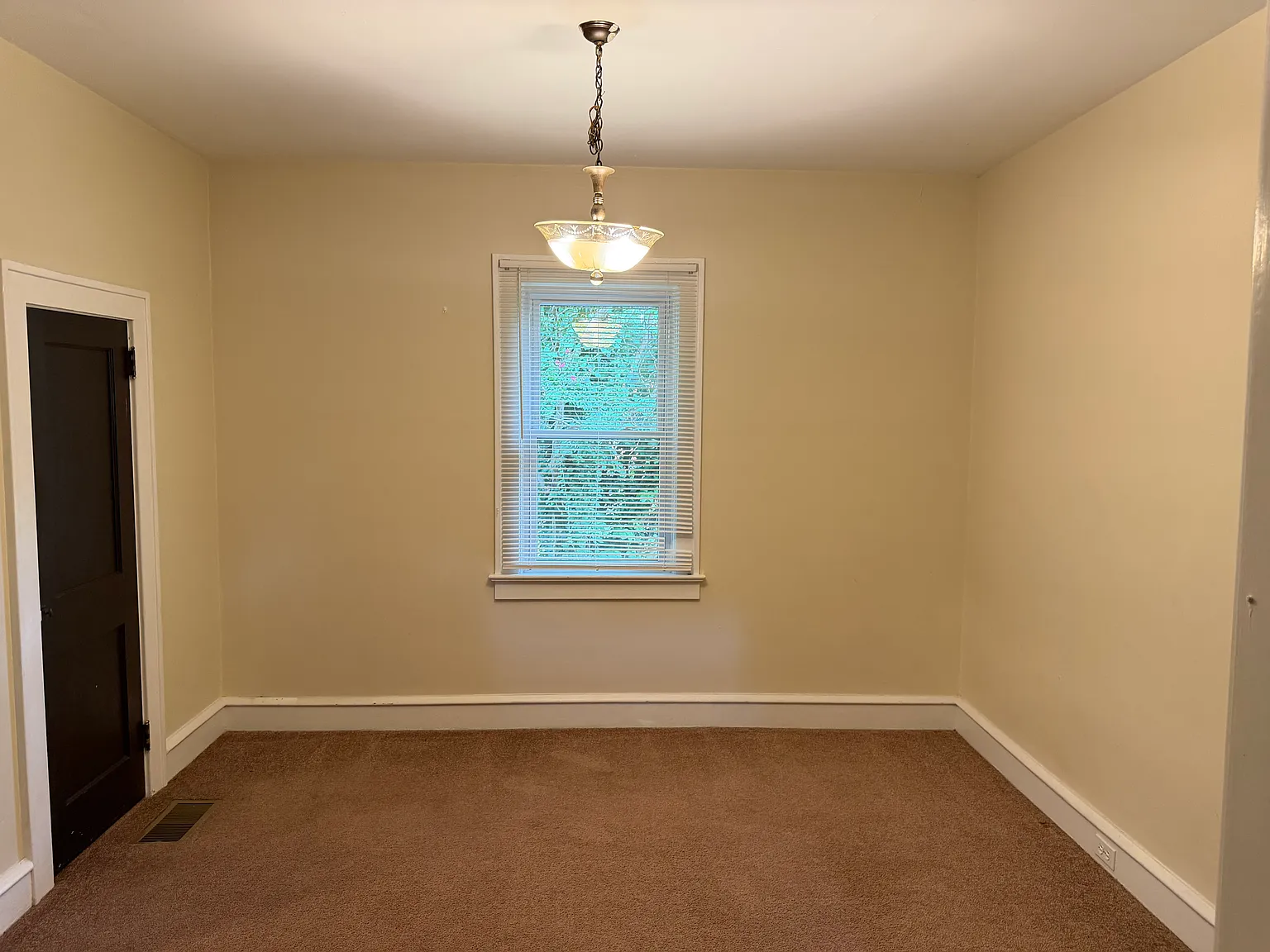 2 bed, 871 sqft, $1,550 — Photo 4