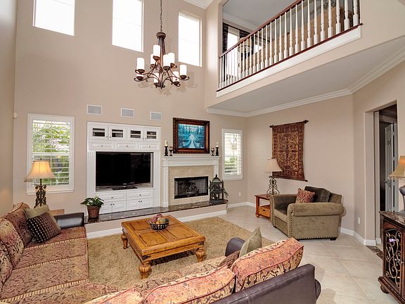 3rd image of 309 Mill Cir