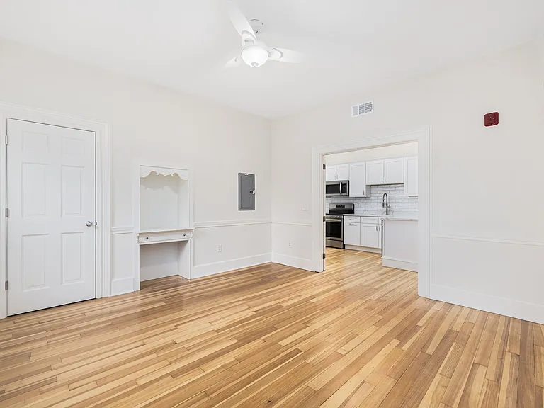 54 Sutton St #3 — Photo 17
