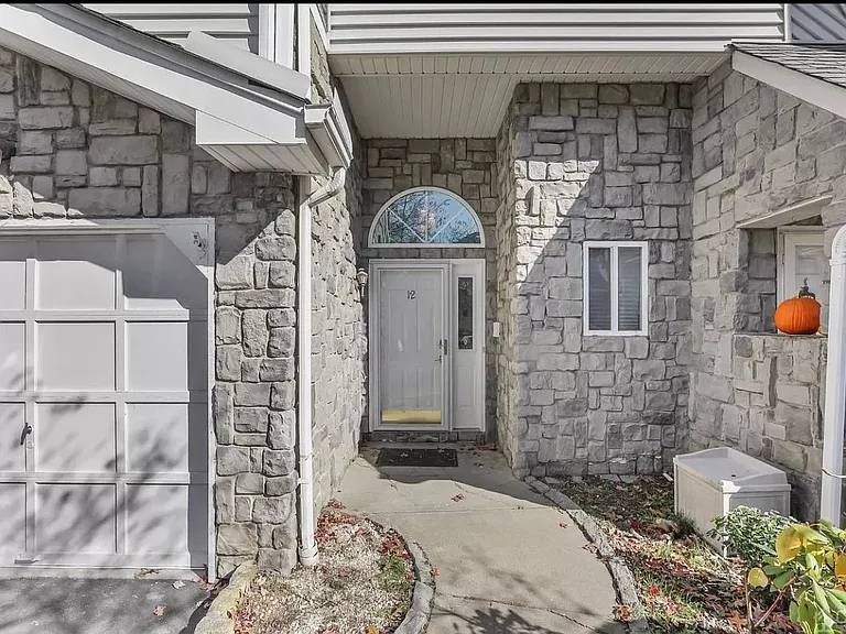 12 Donamar Ln — Photo 20