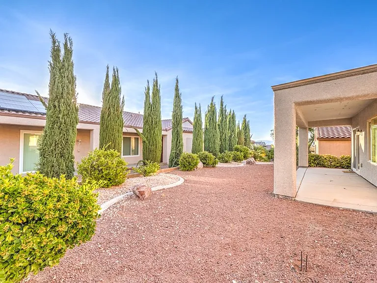 2103 Sawtooth Mountain Dr — Photo 27