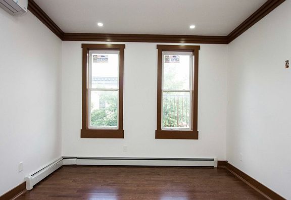 2nd image of 1427 Dekalb Ave