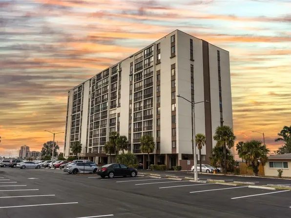 255 Dolphin Point #803, Clearwater, FL 33767