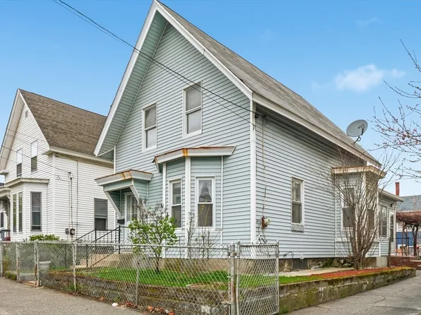 168 School St, Lowell, MA 01854