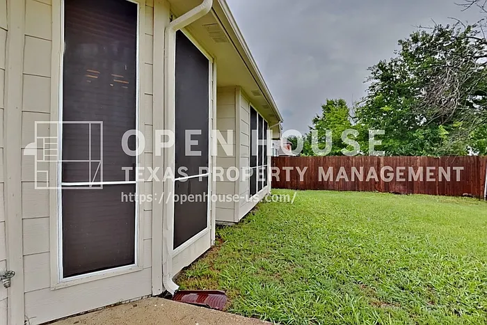 511 Brazos St — Photo 18